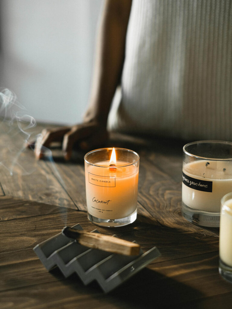 Scent-sational Homes: Understanding the Power of Home Scents and Their Transformative Effects - Alagu Home